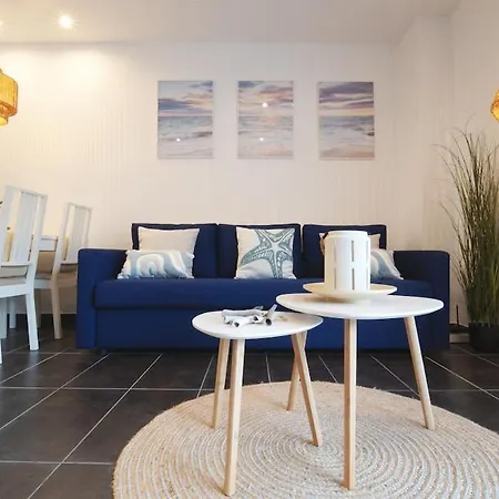 Seahomes Vacations - Beachside With Pool Daire Lloret de Mar