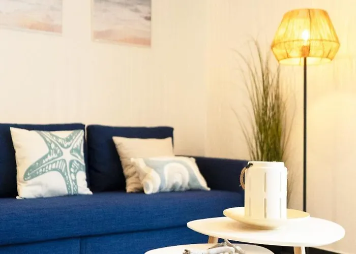 Seahomes Vacations - Beachside With Pool شقة