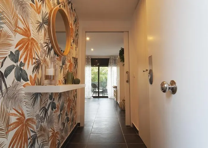 Seahomes Vacations - Beachside With Pool *