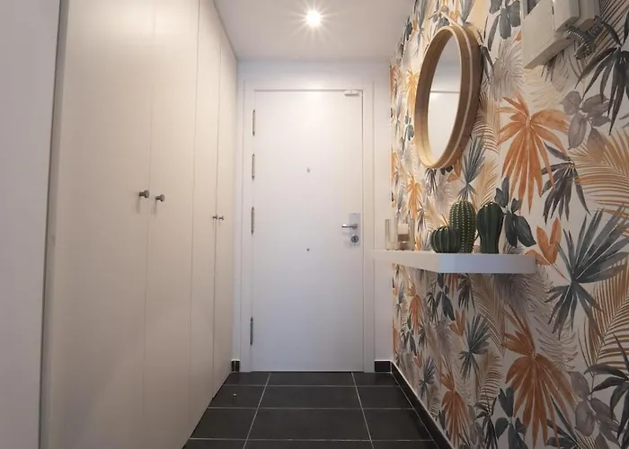 شقة Seahomes Vacations - Beachside With Pool