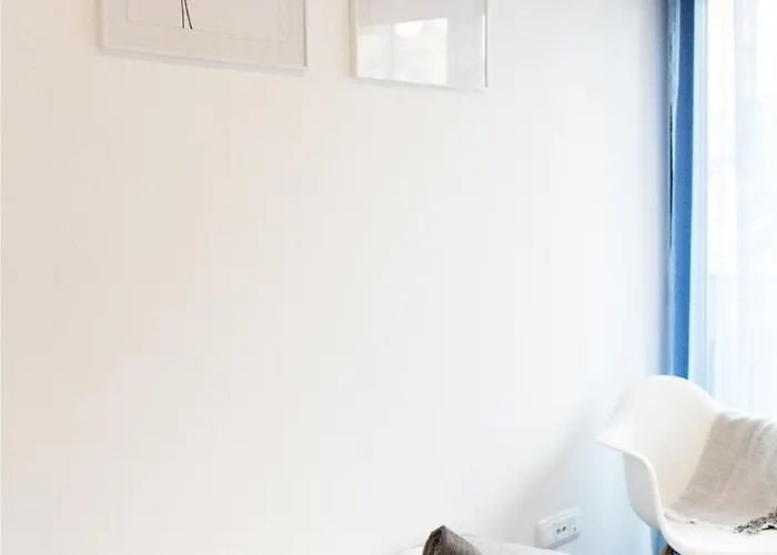 شقة Seahomes Vacations - Beachside With Pool