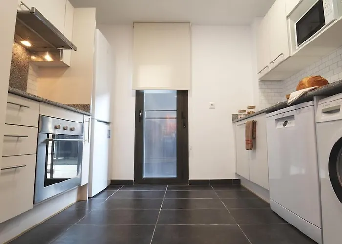 شقة Seahomes Vacations - Beachside With Pool