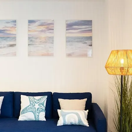 Seahomes Vacations - Beachside With Pool Apartamento Lloret de Mar