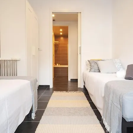Apartment Seahomes Vacations - Beachside With Pool
