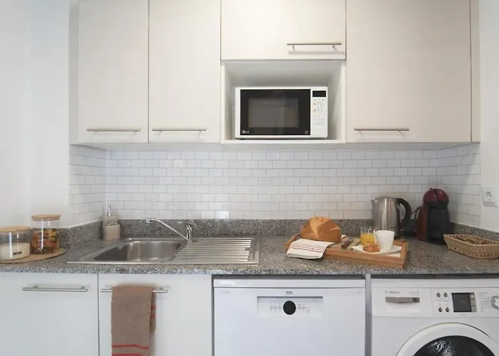Seahomes Vacations - Beachside With Pool Apartman